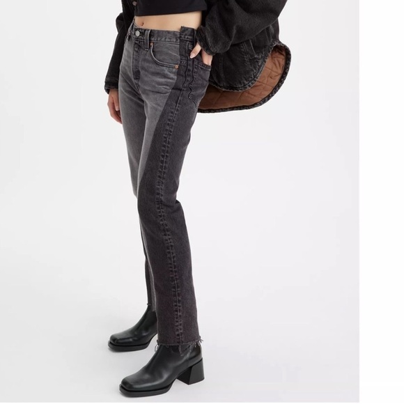 Levi's Black Straight Leg Jeans with Vintage Look - Picture 4 of 7